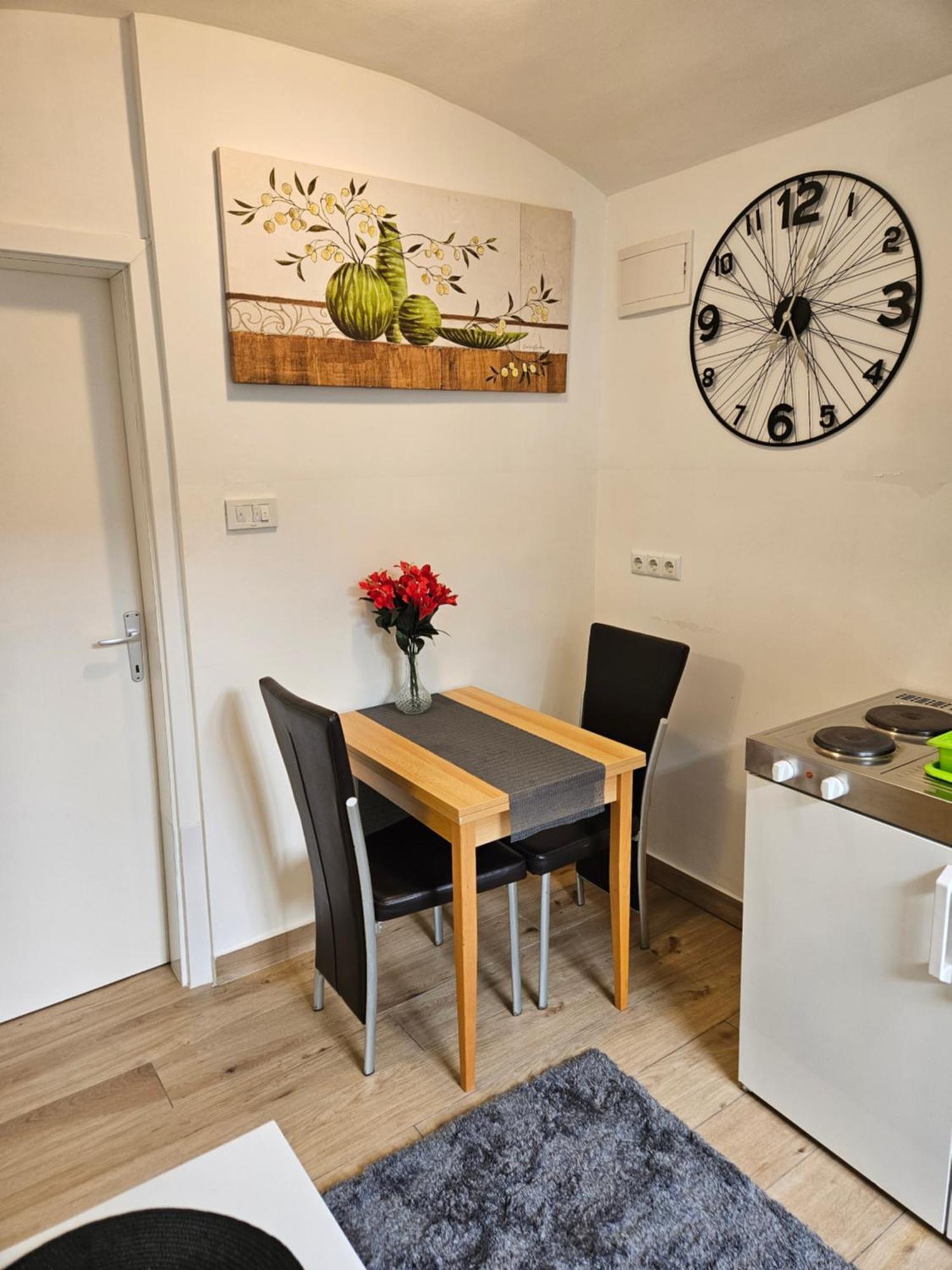 Apartment Maja - Strict Center Of Zagreb Ngoại thất bức ảnh